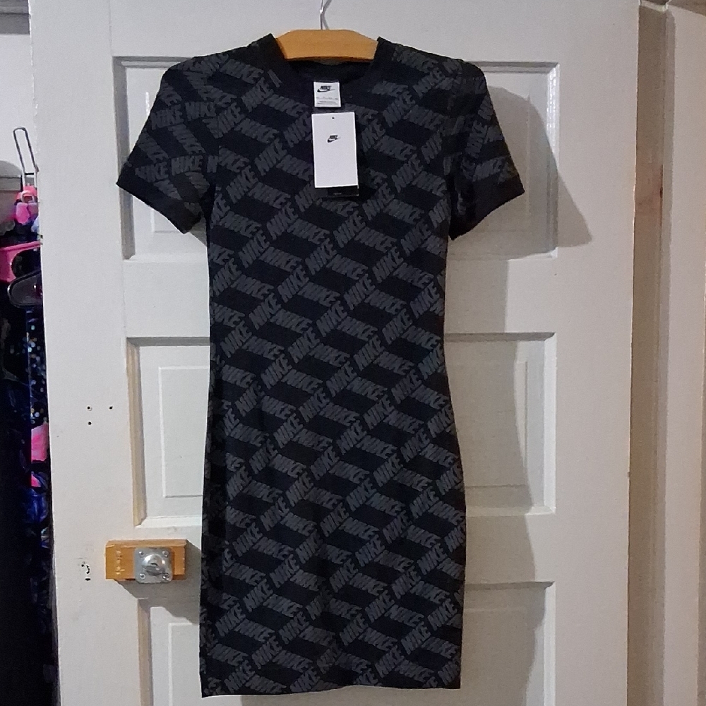 Nike Black Bodycon Mini Dress Crew Neck Short Sleeve